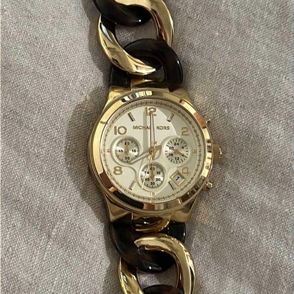 Michael Kors MK4222 Tortoise & Gold Chain Watch - Picture 4 of 5